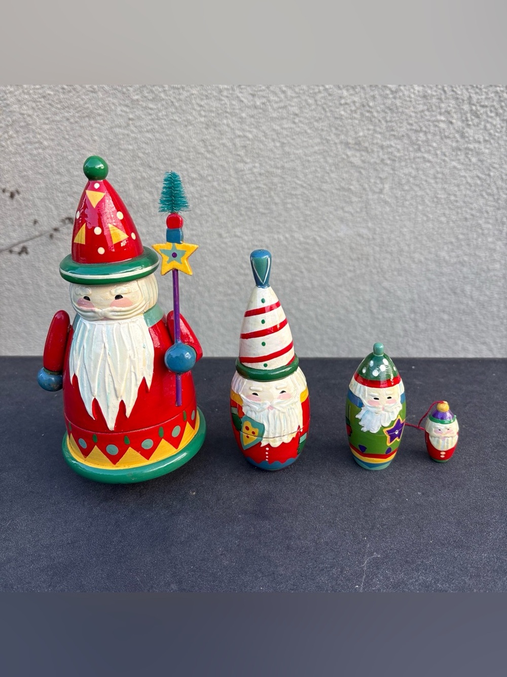 Santa Claus Nesting Doll Vintage Wooden 7 1/2" Tall COMPLETE with 4 dolls